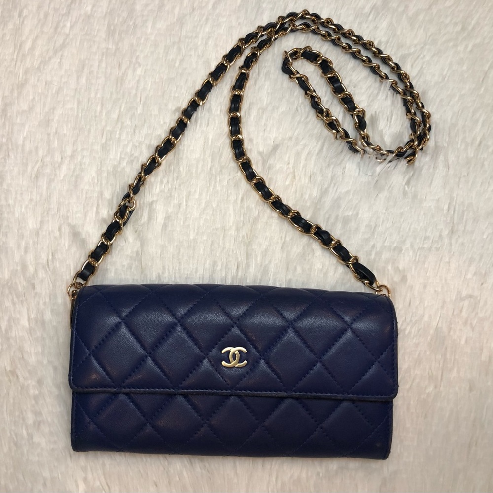 CHANEL Royal Blue Quilted Lambskin Leather Wallet on a Chain. 💙💙💙